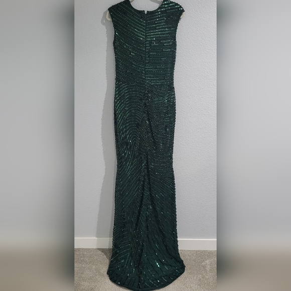 Mac Duggal - Cap Sleeve Sequined Evening Gown - Forest Green Size 8 #5441 NWT - Picture 6 of 17